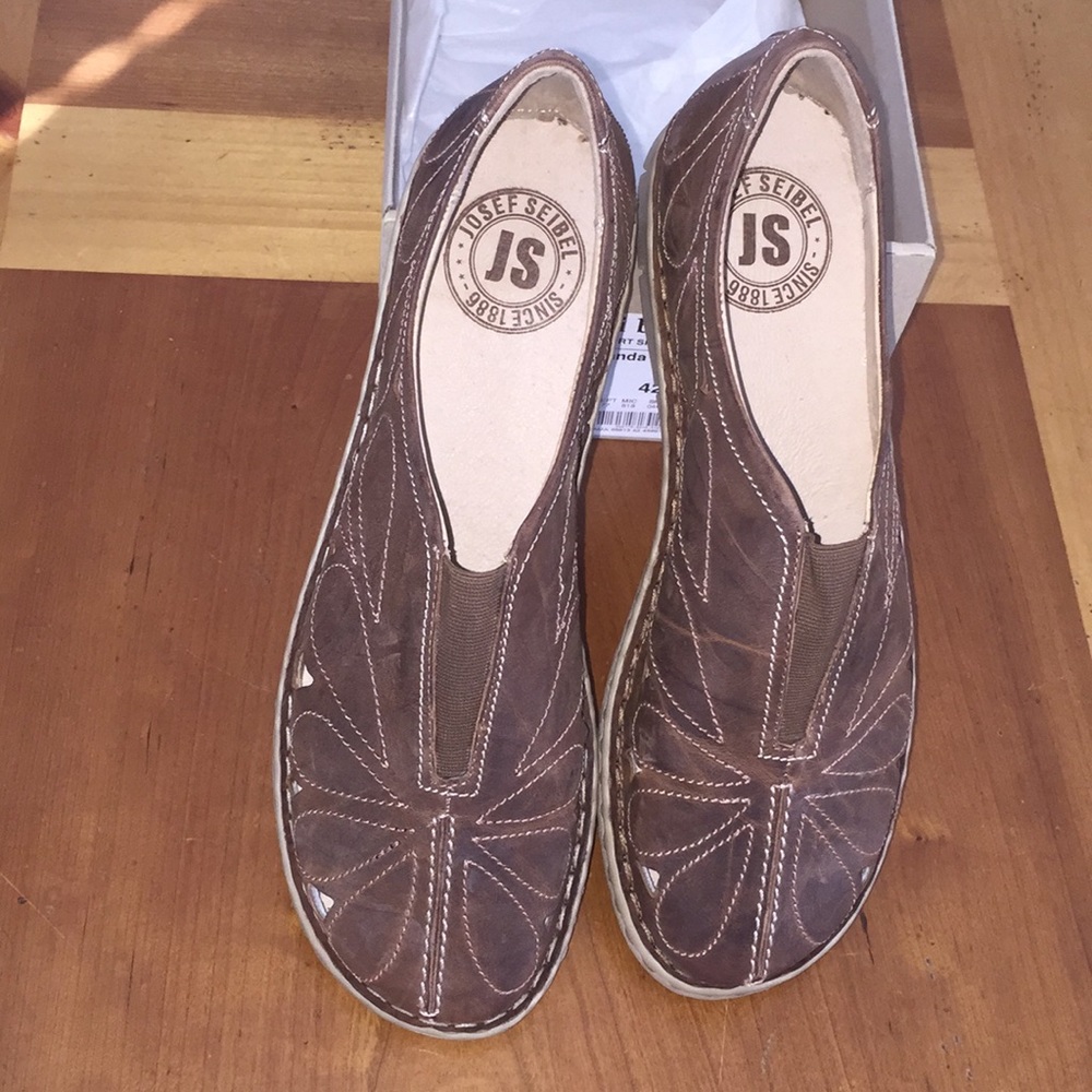 NWT shoes by Josef Seibel