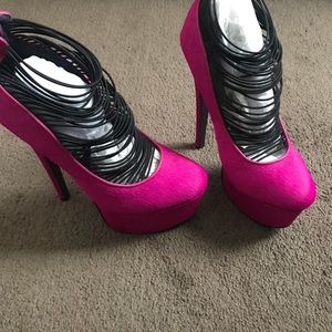 London Trash Magenta pink pony hair 6in