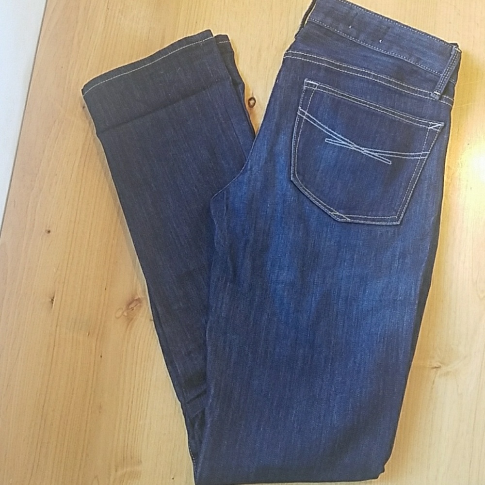 Excellent condition GAP real straigh jeans 27/4L