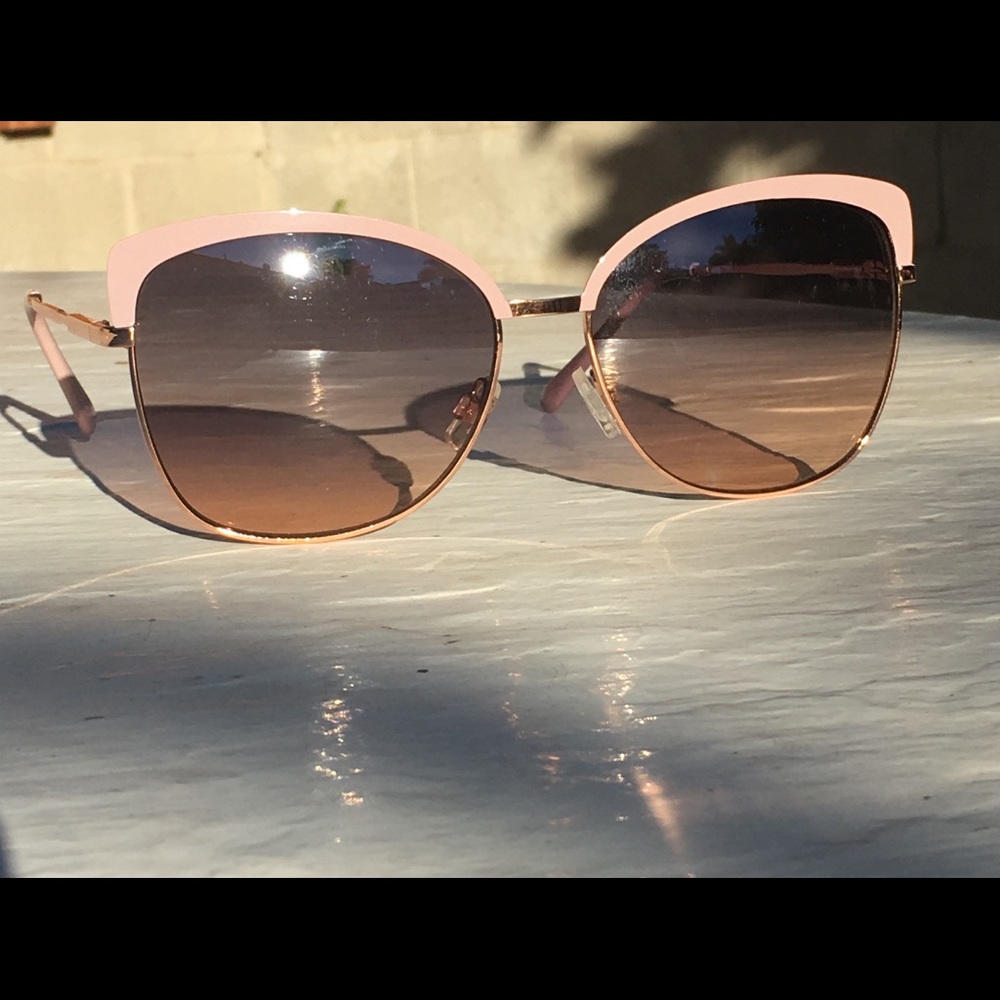 Tahari Sunglasses