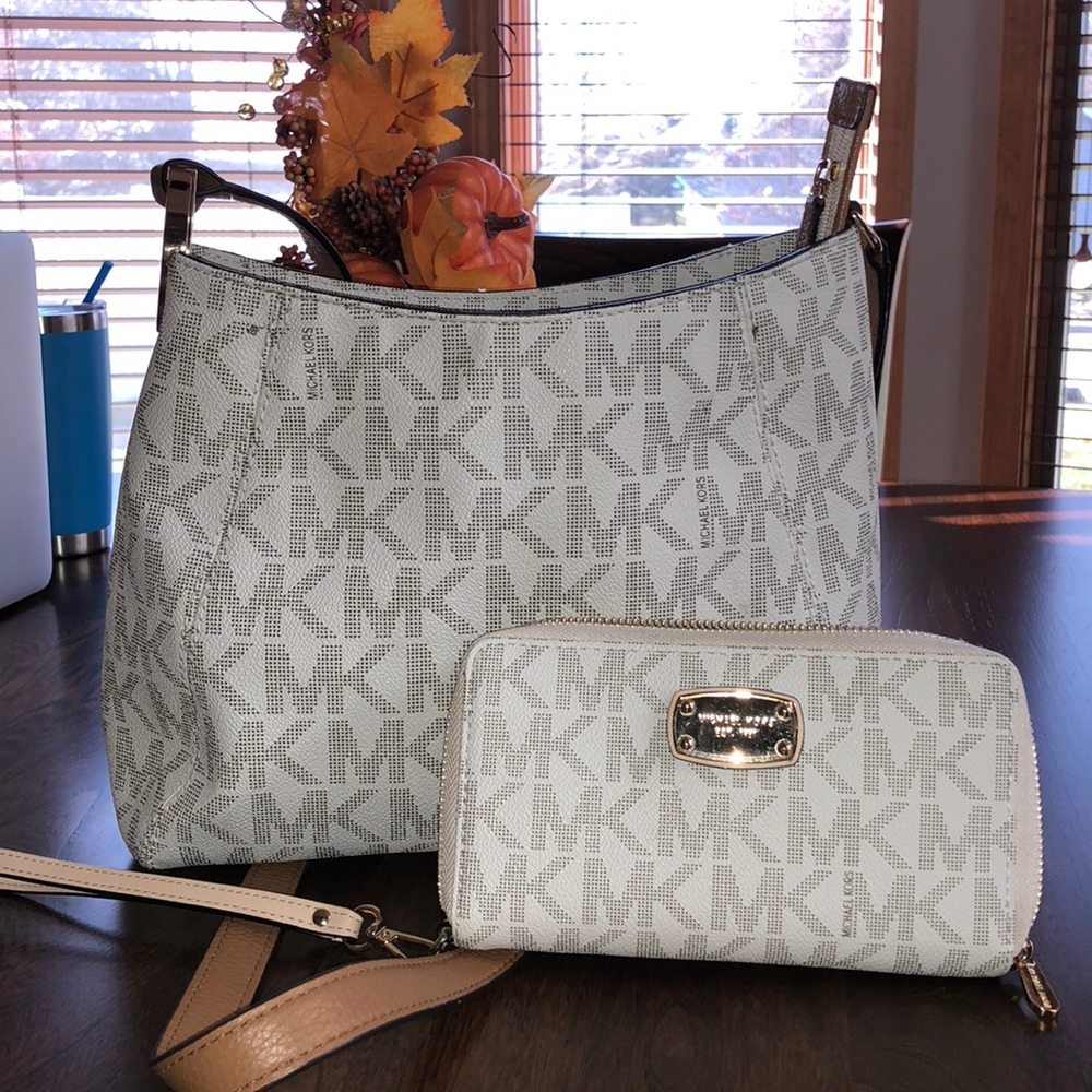 Michael Khors purse and clutch