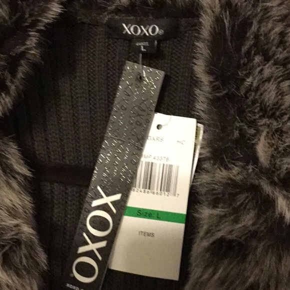 XOXO Faux Fur and Knit Vest, L, NWT - Picture 5 of 8