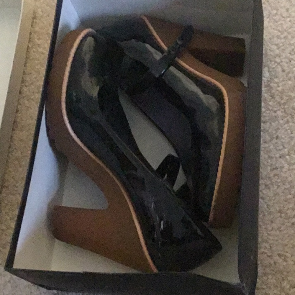 Marc Jacobs, most glamorous shoes for rain, snow