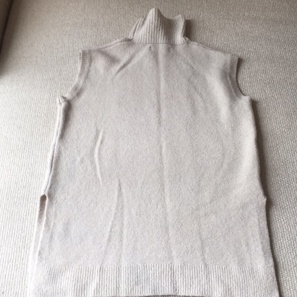 LOFT Sleeveless Cable Tunic Turtleneck Sweater - Picture 6 of 7