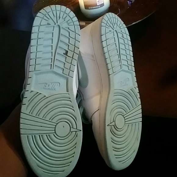 Jordan retro 1's - Picture 3 of 3