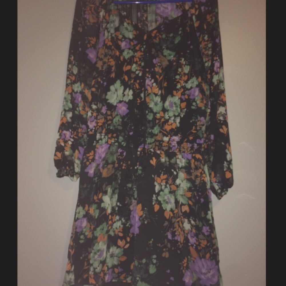 Jessica Simpson painterly Flora Laurelle Dress.