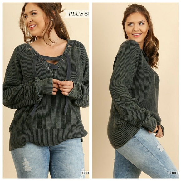 ▫️SOLD OUT▫️LAST▫️Plus Criss Cross Sweater - Picture 2 of 6