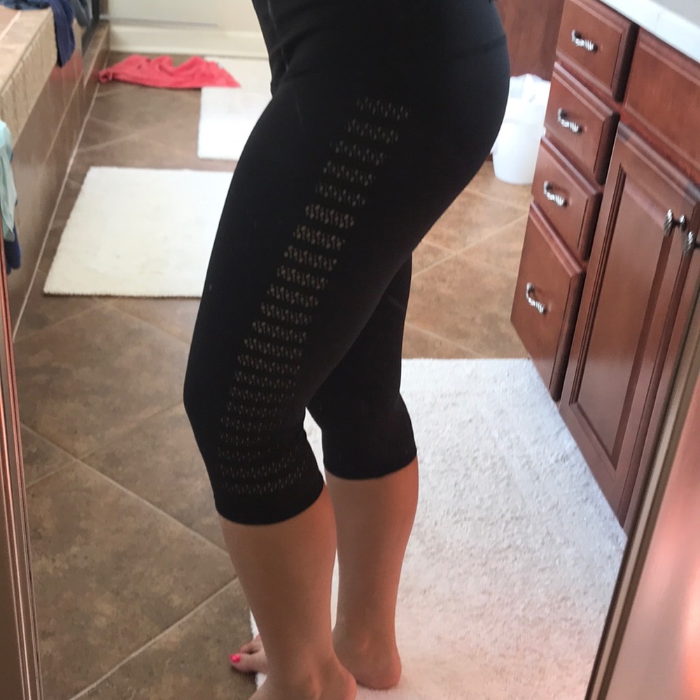 Lulu Lemon Revel Crop