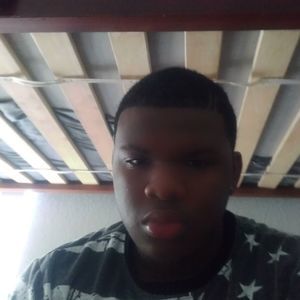 Meet your Posher, Emiere mitchell