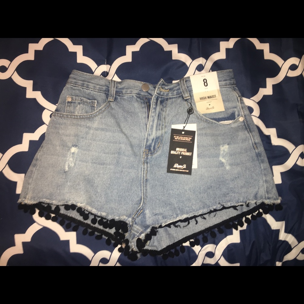 Denim co high waist shorts Pom pom at bottom