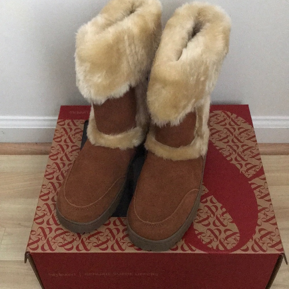 Style&Co Genuine Suede faux fur boots size 6