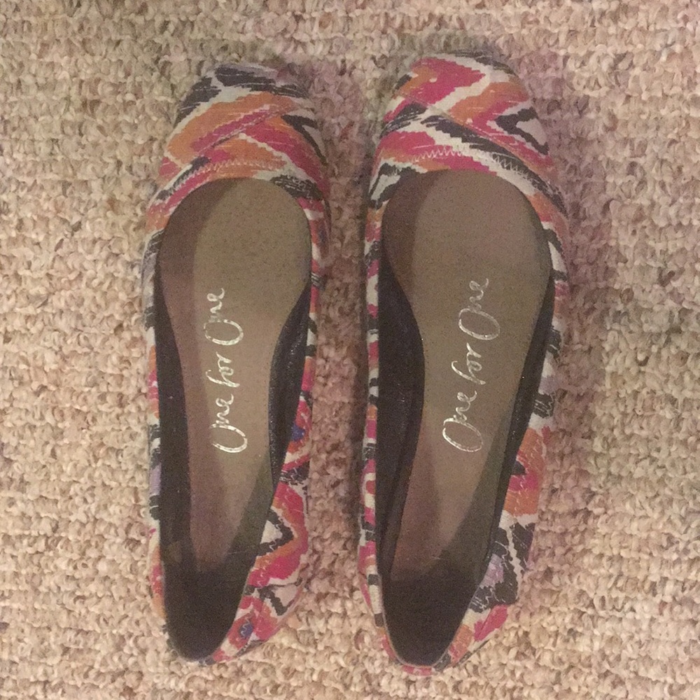 TOMS Ballet style flats