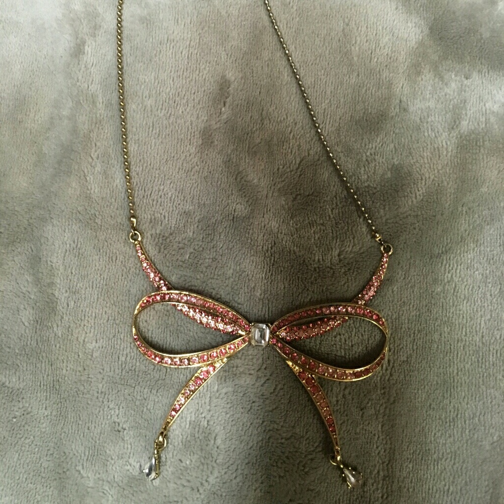 Betsy Johnson large bow necklace 10% off