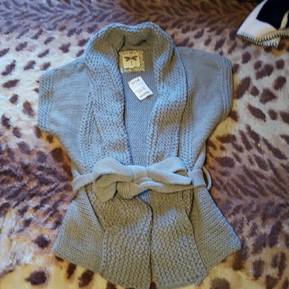 Short Sleeve Thick Sweater - Picture 1 of 2