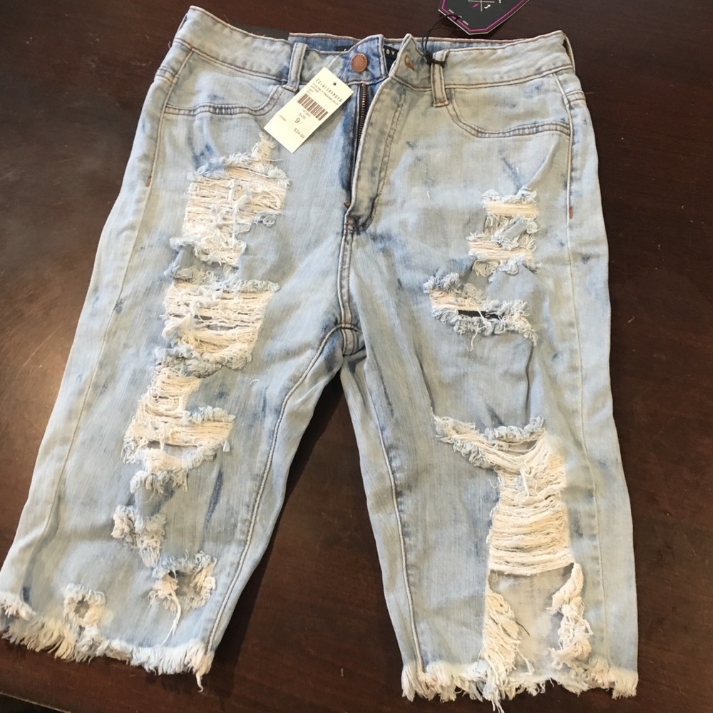 High waist Bermuda shorts