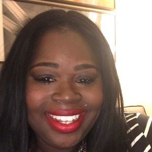 Meet your Posher, Latisha