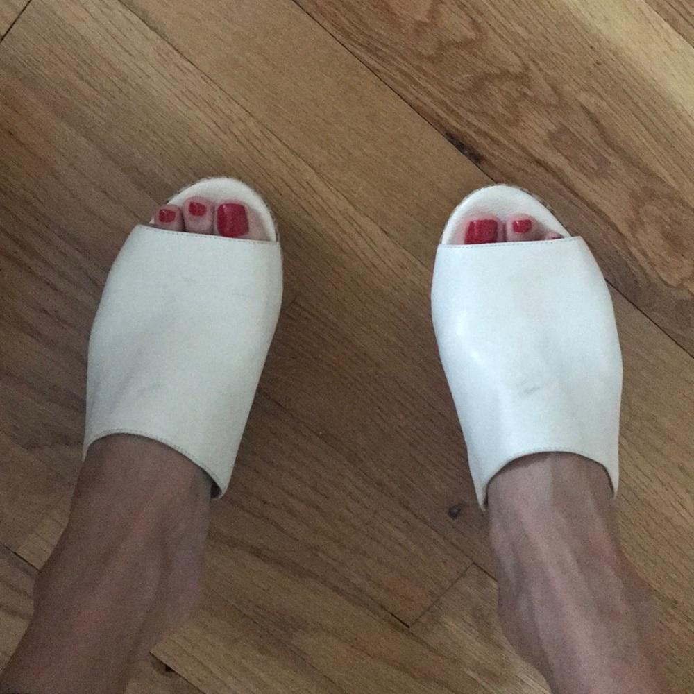 Via Spiga white platforms size 6