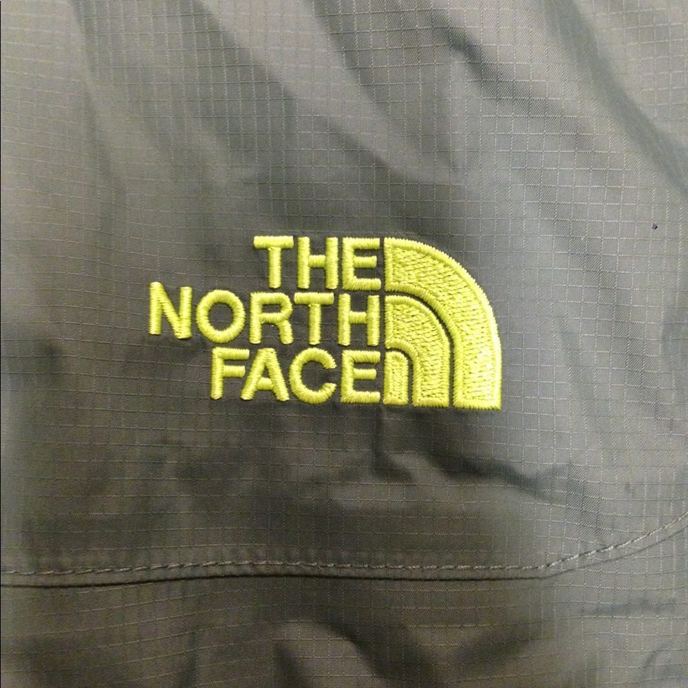 SOLD North Face Green Venture Hyvent Rain Jacket - Picture 2 of 8