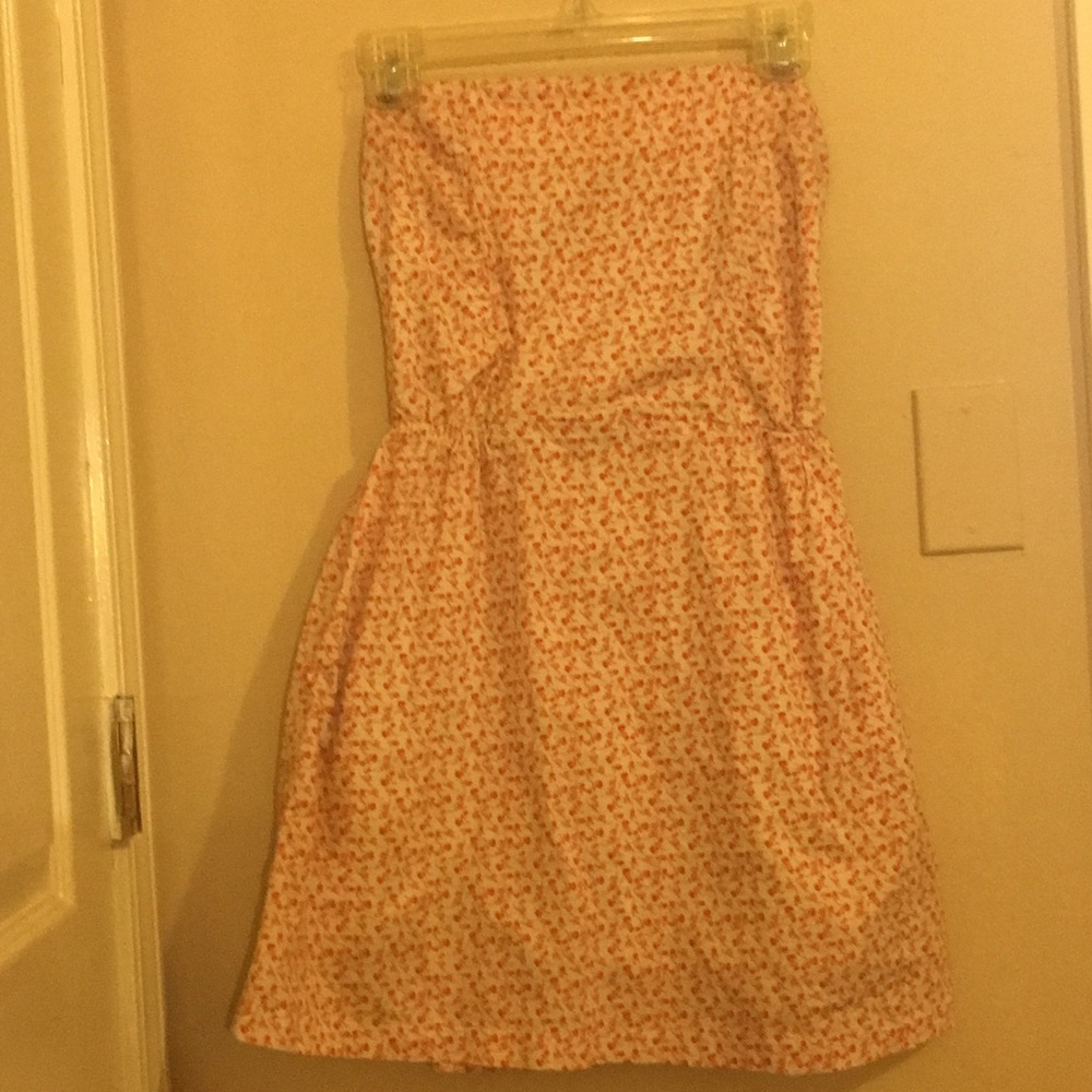 Strapless floral picnic dress
