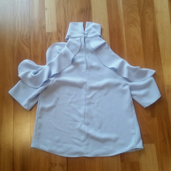 SOLD TOPSHOP Ruffle Cold Shoulder Top blouse l - Picture 8 of 8
