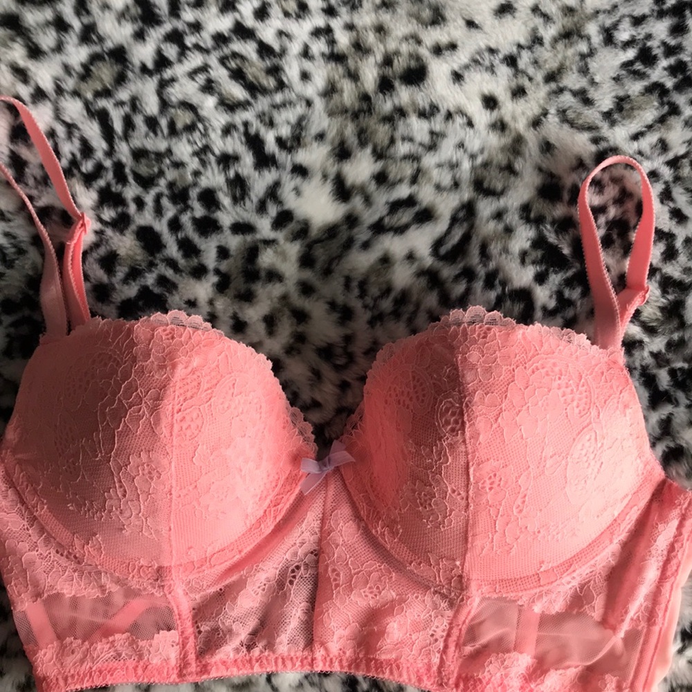 Victoria’s Secret bra 34D - Picture 1 of 5