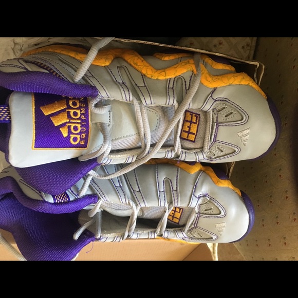 Adidas - Picture 4 of 5