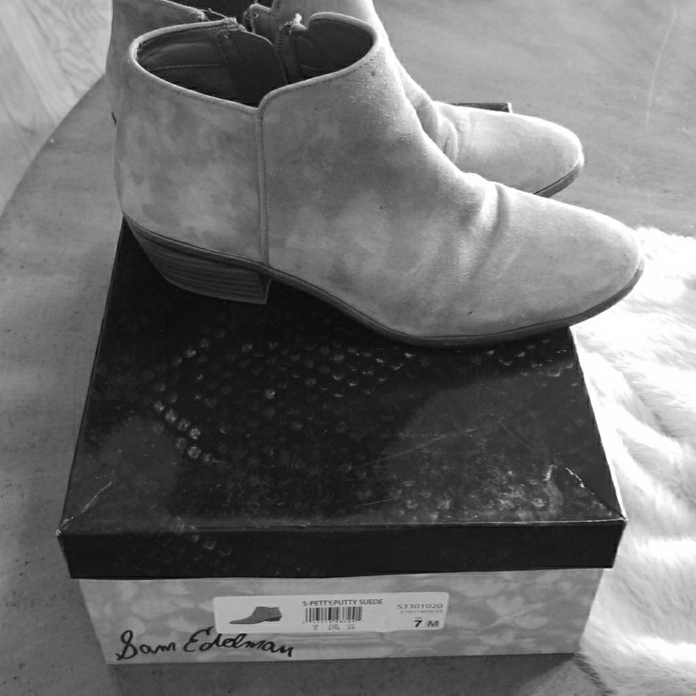 Beige-taupe suede ankle boots