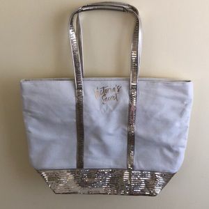 *NWT* Victoria Secret Medium Sparkly Tote