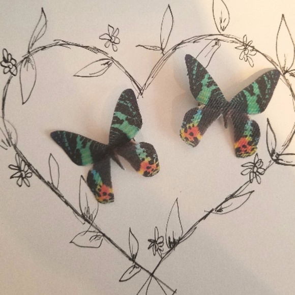 Green Red Black Silk Butterfly Hair Clips - Picture 2 of 3