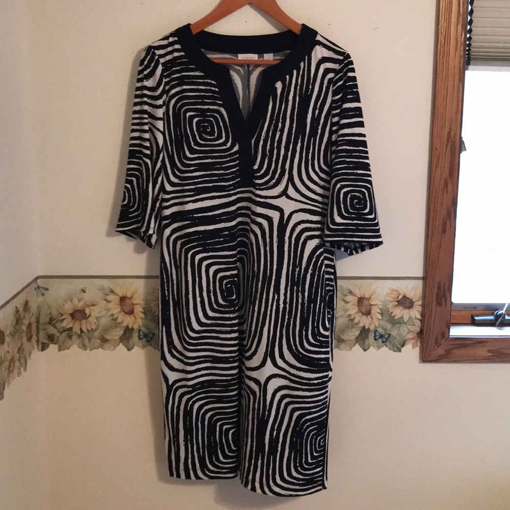 Dress - Picture 3 of 4