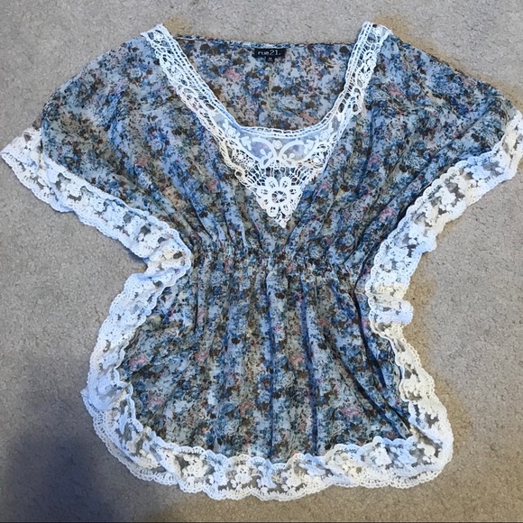 Rue21 Tops - Floral top