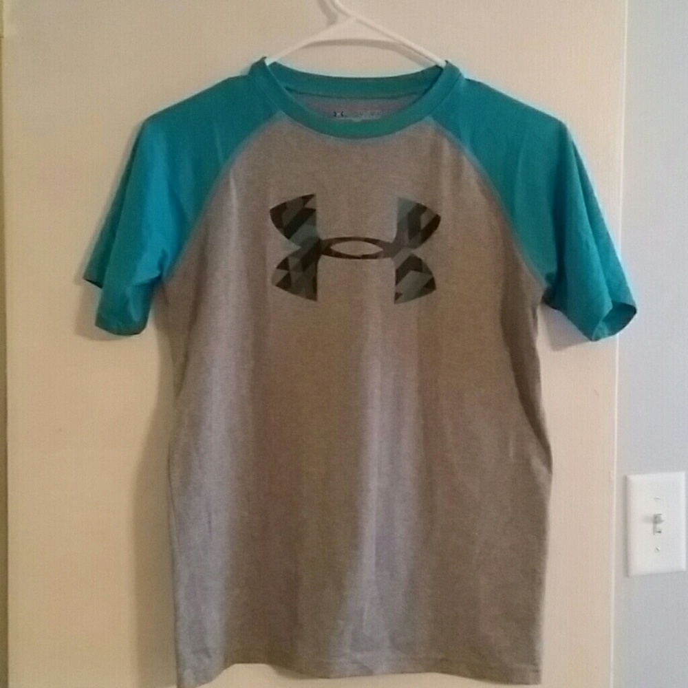 Under Armour tee-shirt