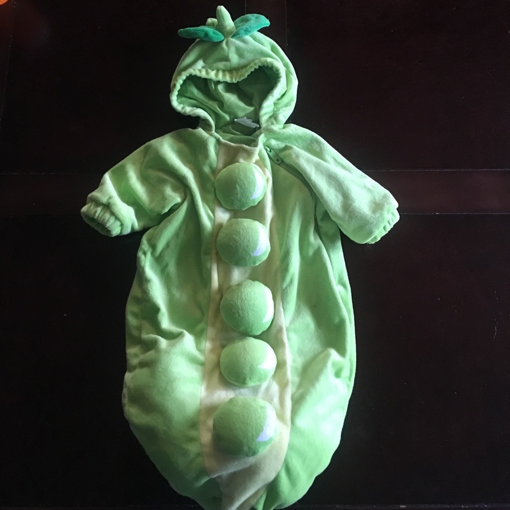 EUC Pea Pod Halloween Costume 0-6 months