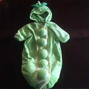 EUC Pea Pod Halloween Costume 0-6 months