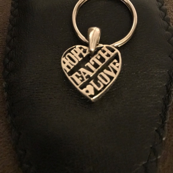 Silver keychain - Picture 2 of 3