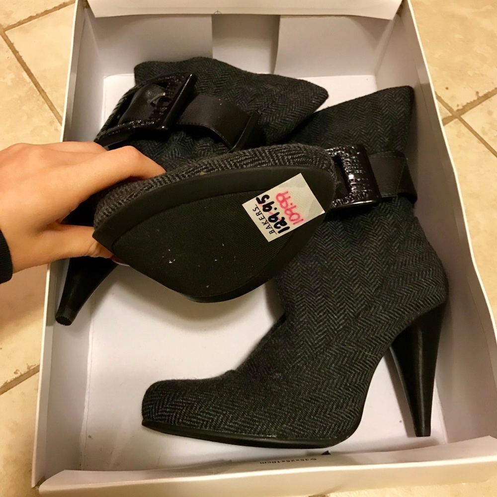 Chic heeled booties!