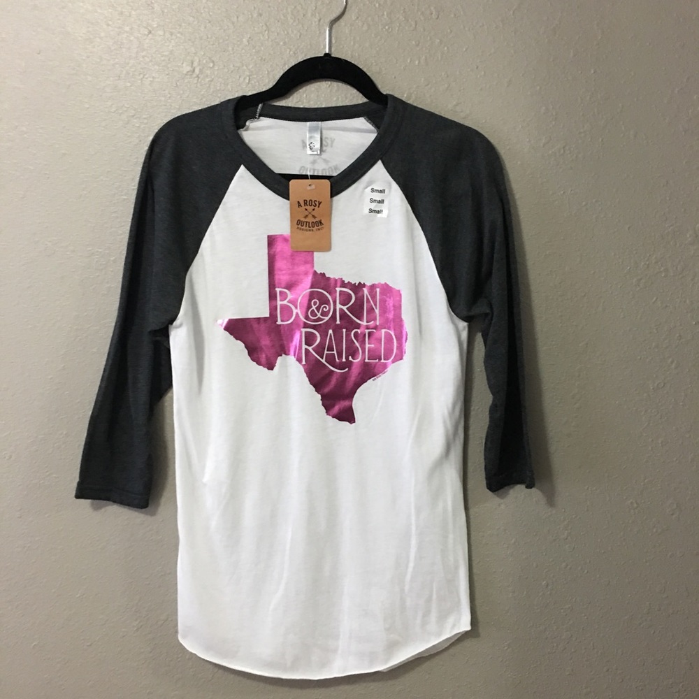 New baseball tee small Texas "born & raised"
