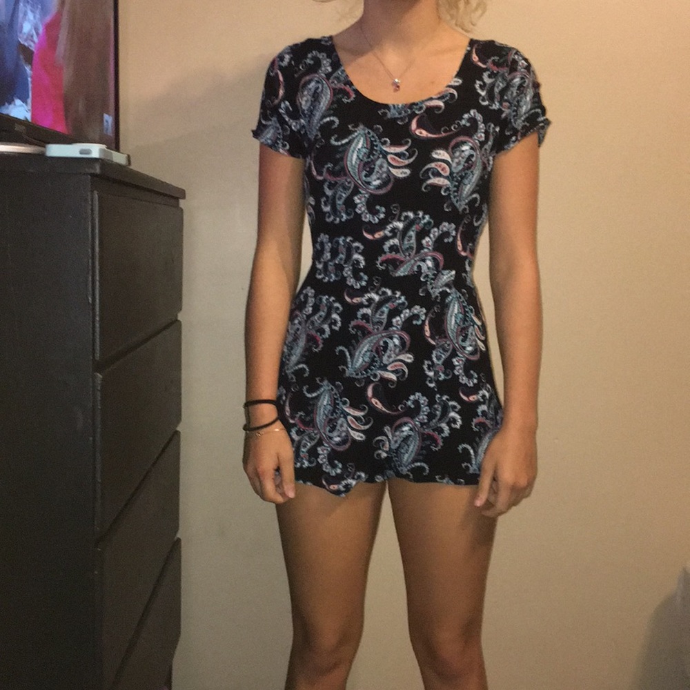 Paisley Romper. - Picture 2 of 4