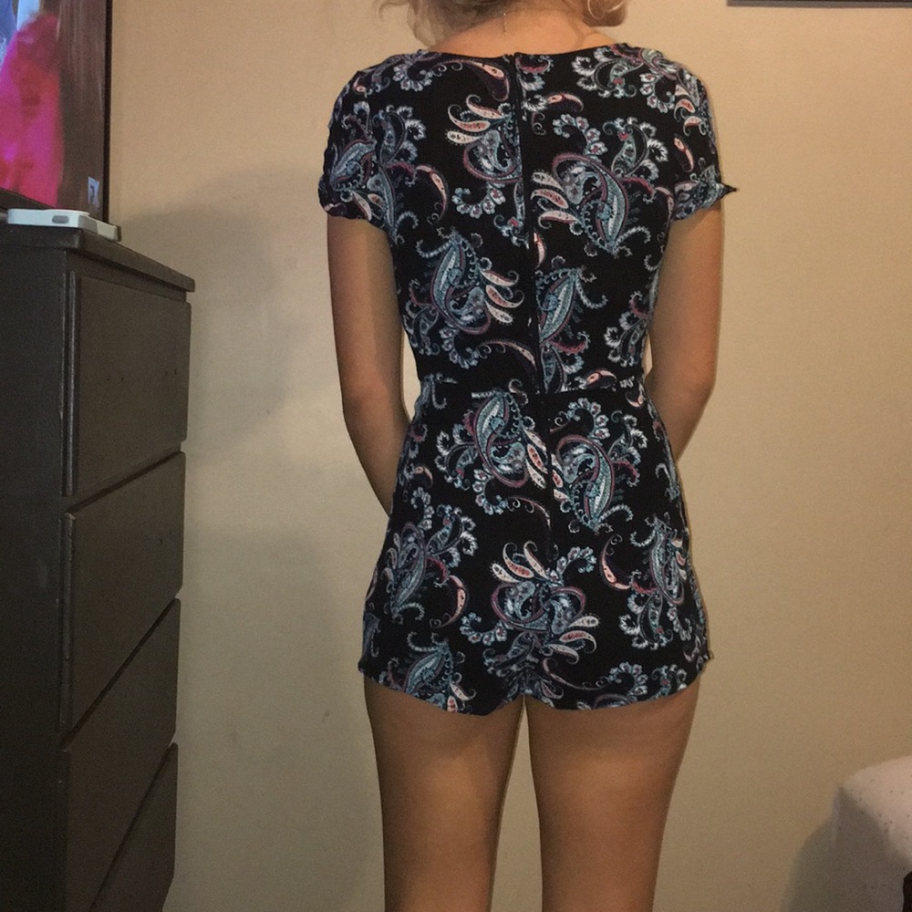 Paisley Romper. - Picture 4 of 4