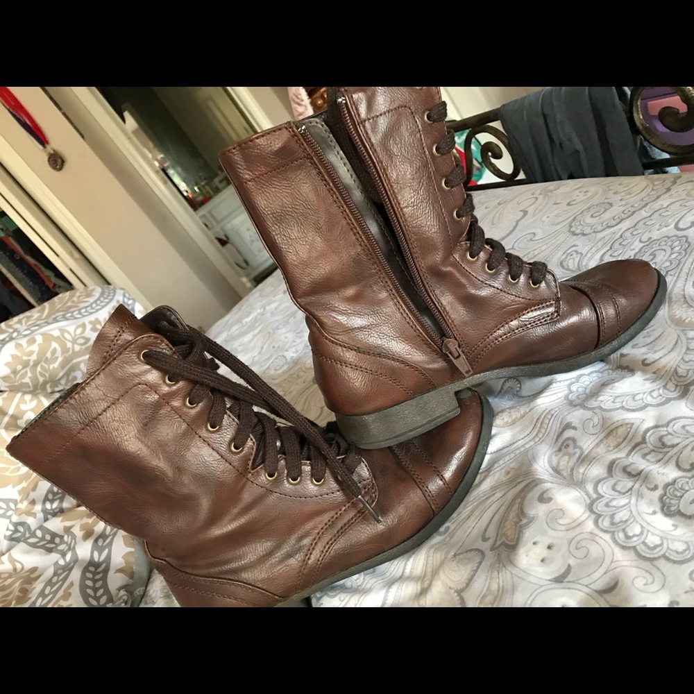 Leather boots size 7 women’s