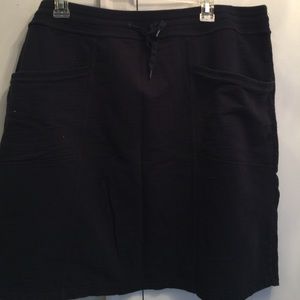 Jones New York , pull on easy black skirt