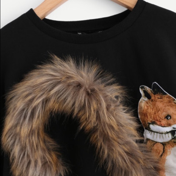 SOLD OUT! Faux Fur Fox Pullover 🦊 - Picture 3 of 4