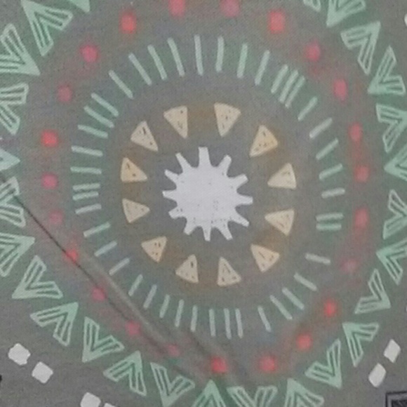 Cheap colorful blanket - Picture 1 of 3