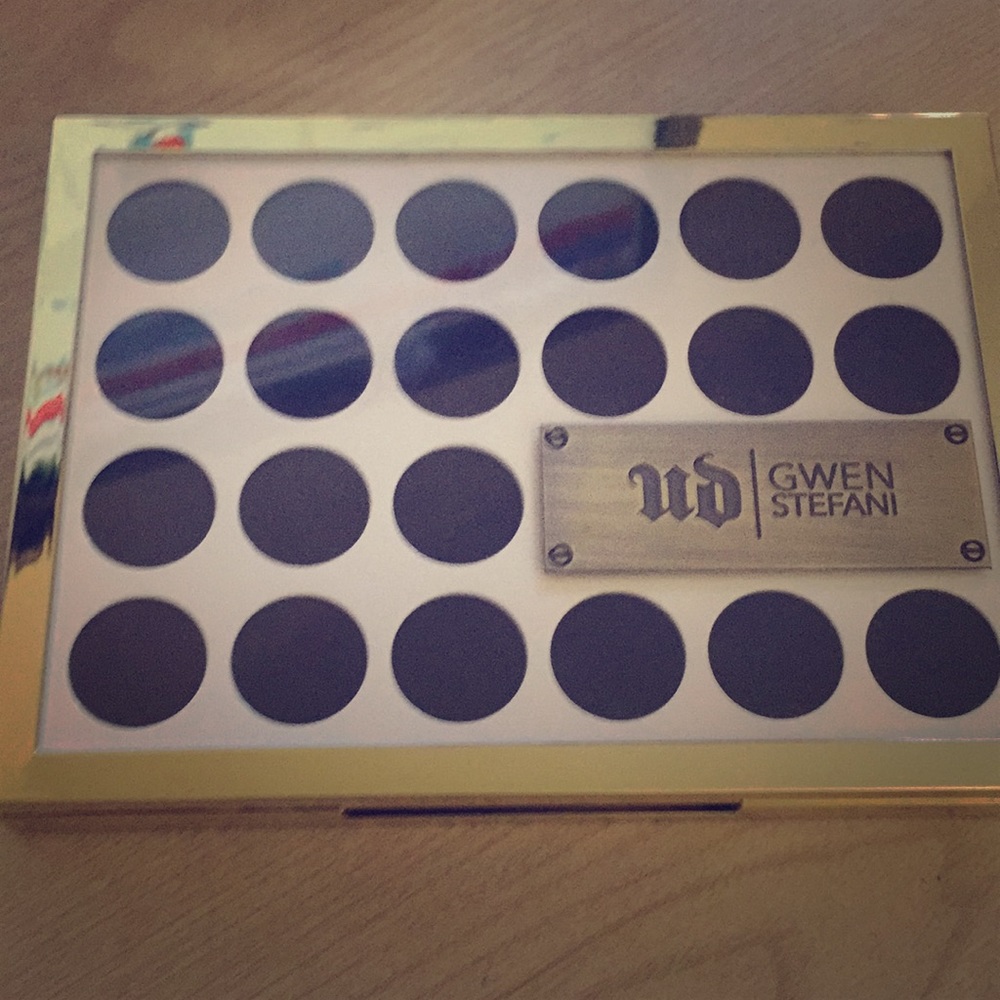 Eyeshadow palette bundle