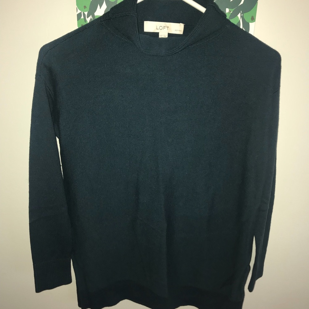 🎊Like New Loft turtleneck sweater 🎊