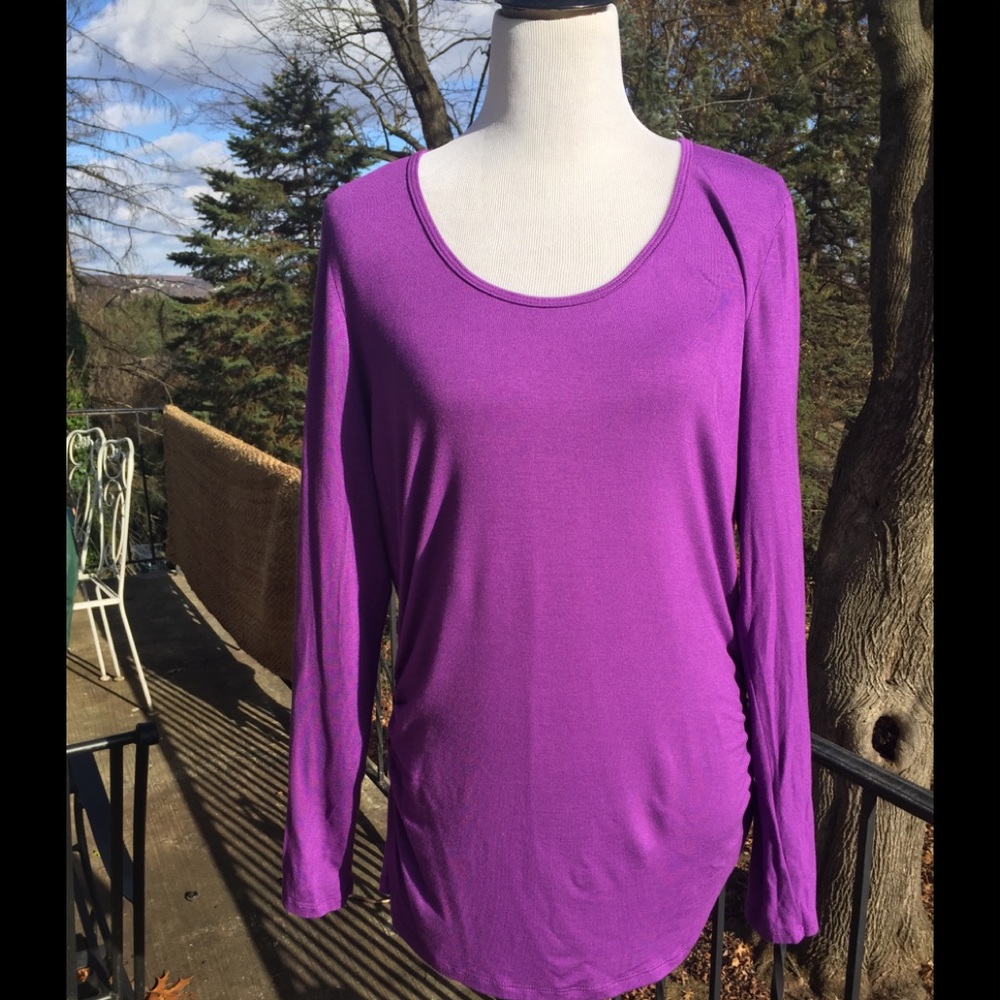 Ellen Tracy; Never worn top with ruching on sides