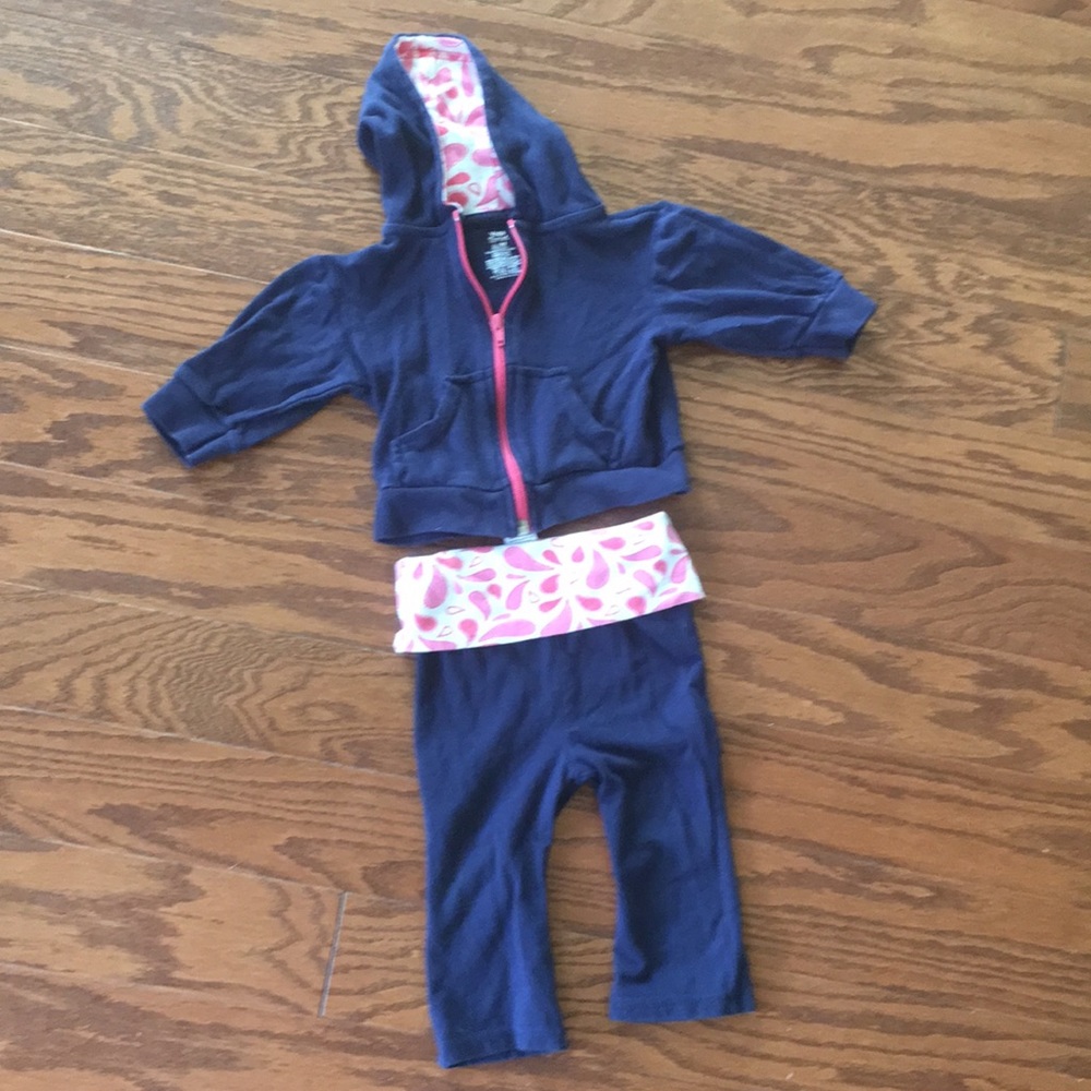 Baby yoga outfit