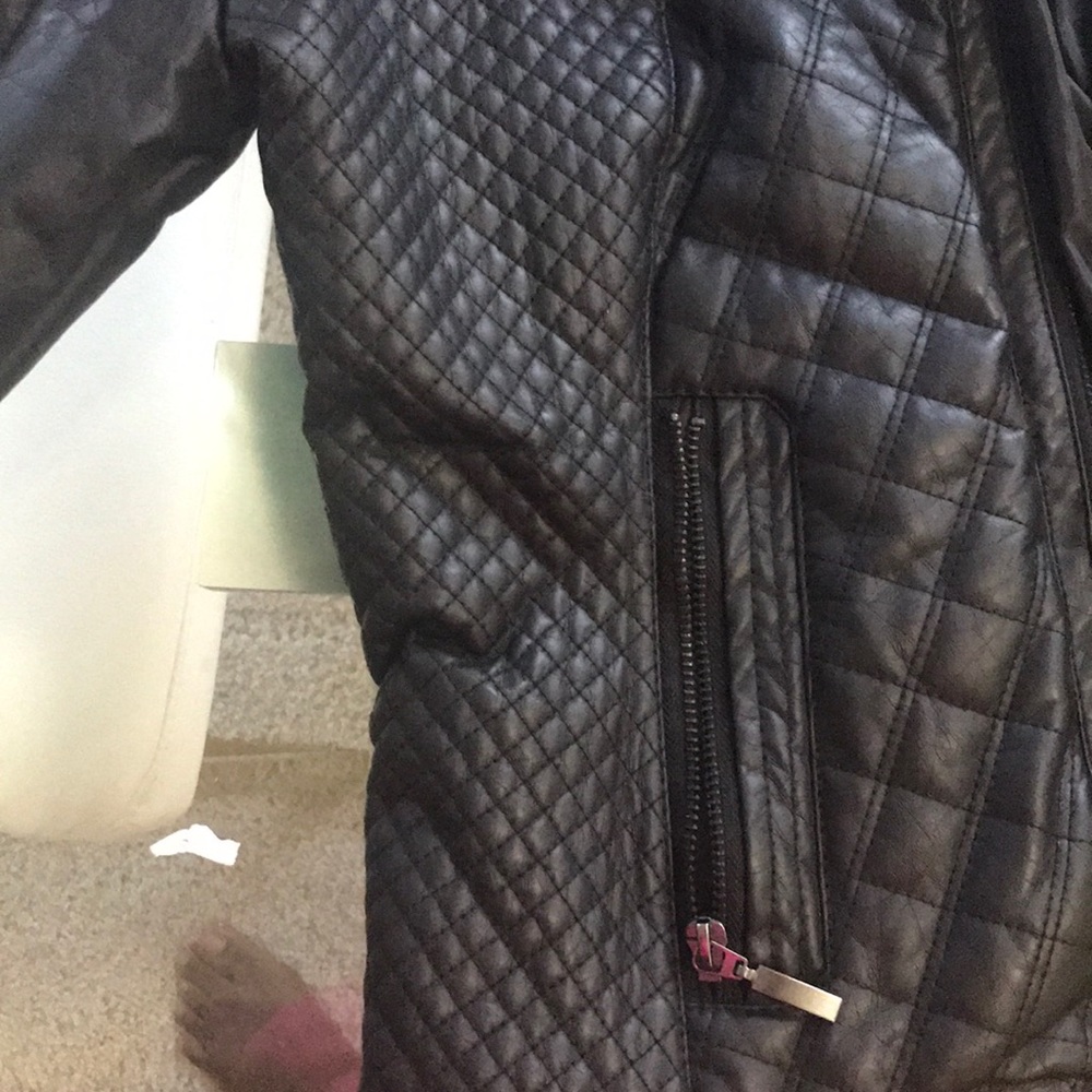 Leather jacket - Picture 4 of 7