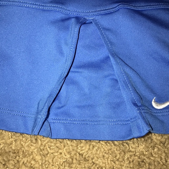 Nike pleaded skirt - Picture 2 of 4