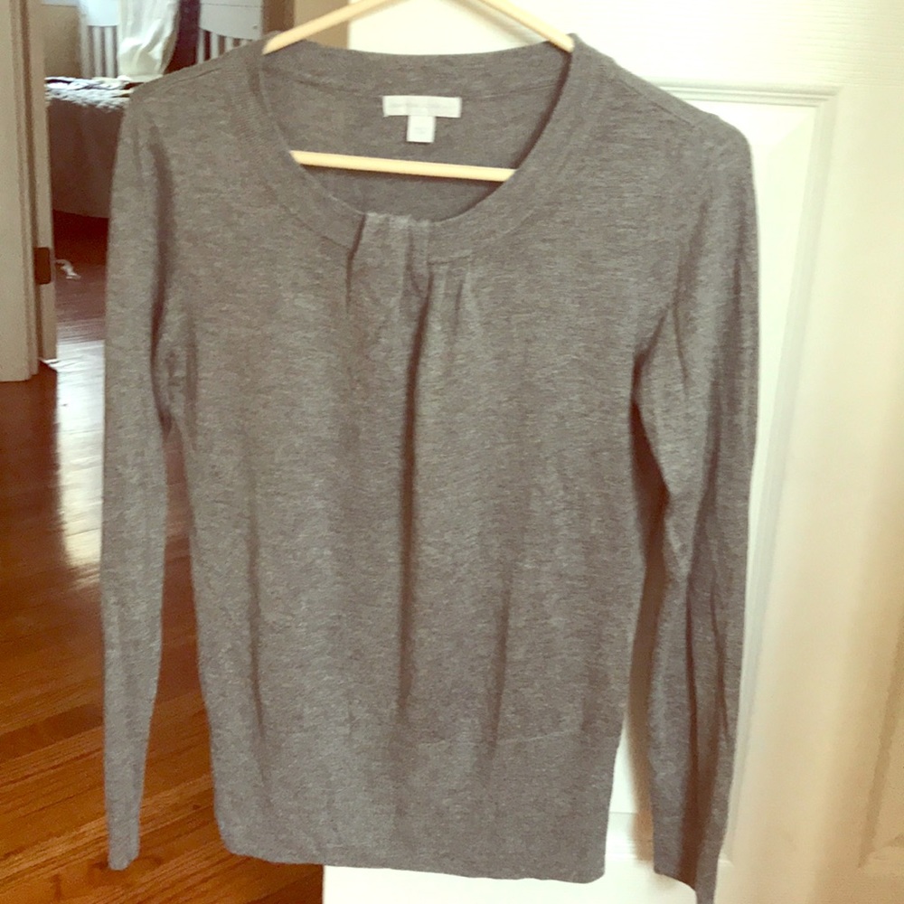 Grey long sleeve sweater